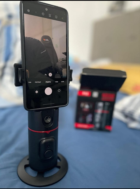 AI-Track Pro face tracking gimbal for content creators